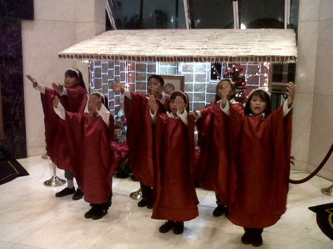 the media hotel_christmas choir1