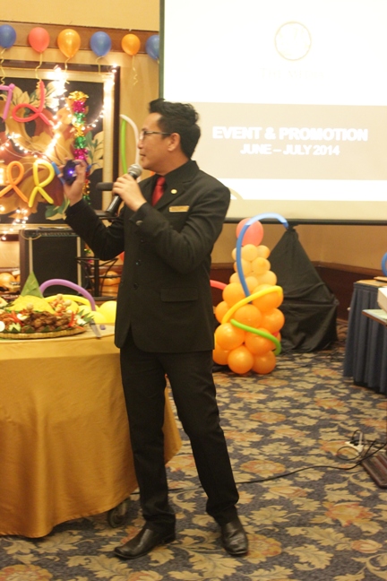 Presentasi kegiatan & promosi dari departemen Sales & Marketing oleh Rama J Bakoro selaku Marketing Communications Manager